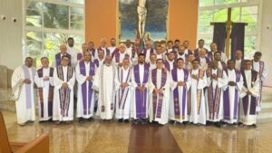Presbíteros da Diocese vivem retiro espiritual em Ibiraçu