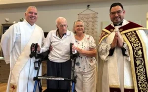 Veterano é batizado aos 98 anos